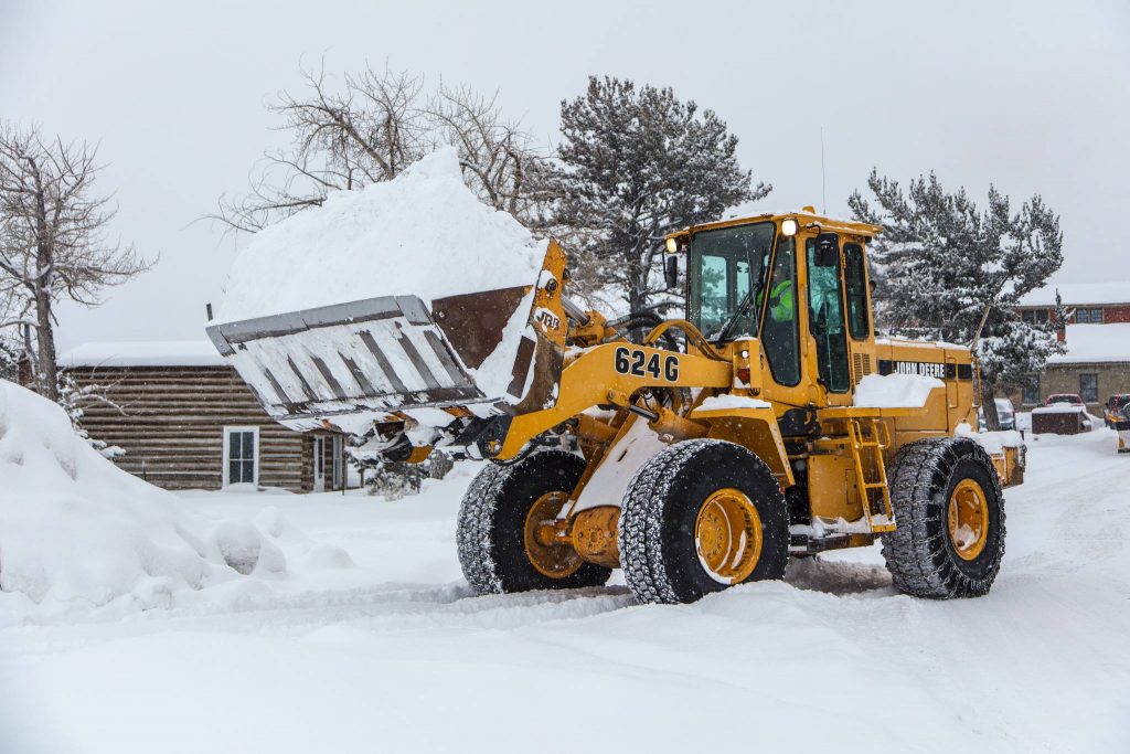 Insider Look Clearing The Snow In Yellowstone Yellowstone Forever